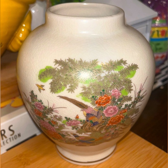 Vintage pheasant floral hand painted ginger jar - Picture 9 of 11